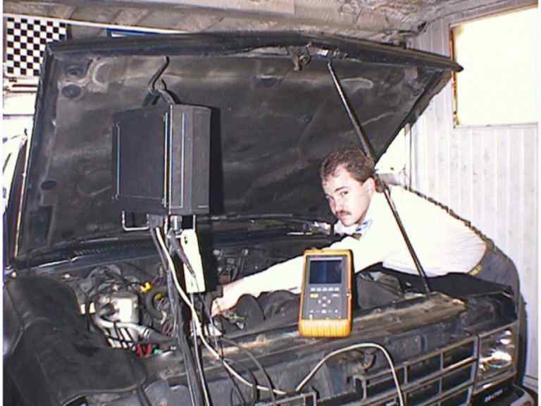 Tom, Performing Computer Engine Diagnostic